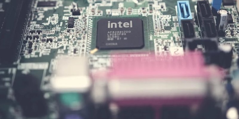 Intel odzyskuje zaufanie? 5 mld dolarów inwestycji na stole