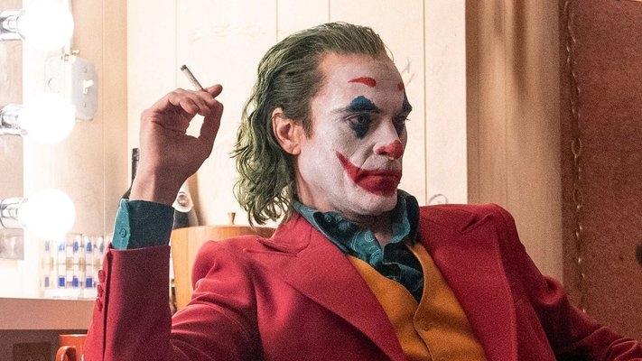 „Joker 2”: Joaquin Phoenix i Lady Gaga na nowych zdjęciach