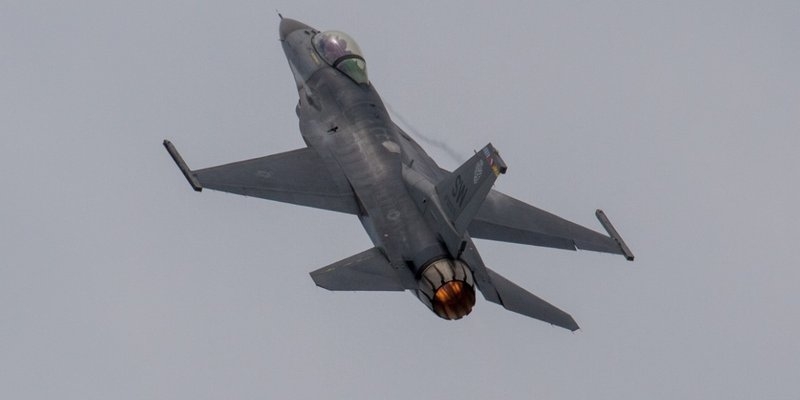 Amerykanie zaczynają przerabiać F-16 na autonomiczne drony