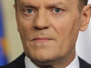 Rząd wycofuje się z&nbsp;ACTA. Premier: „przyznaję, że&nbsp;nie&nbsp;miałem racji”