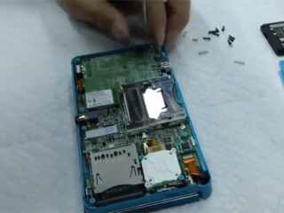 Nintendo 3DS: Tak&nbsp;wyglądają wnętrzności rewolucyjnej konsoli [WIDEO]