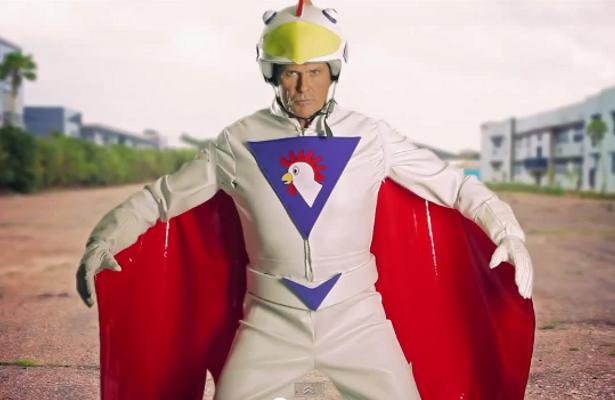 Burnout Crash: David Hasselhoff jako kurczak [WIDEO]