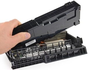 Rozbierzmy PlayStation 4! [WIDEO]