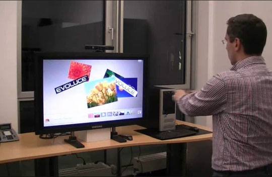 Kinect: Ożywia nie tylko cienie, ale i potrafi sterować Windowsem 7 [WIDEO]