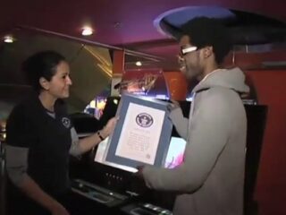 Ryan Hart:  Nie&nbsp;dość, że&nbsp;sympatyczny, to&nbsp;jeszcze ma&nbsp;Rekord Guinnessa. W&nbsp;Street Fighterze [WIDEO]