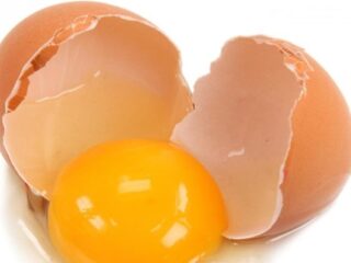 [Na marginesie] Dół, tytani, ładna pani