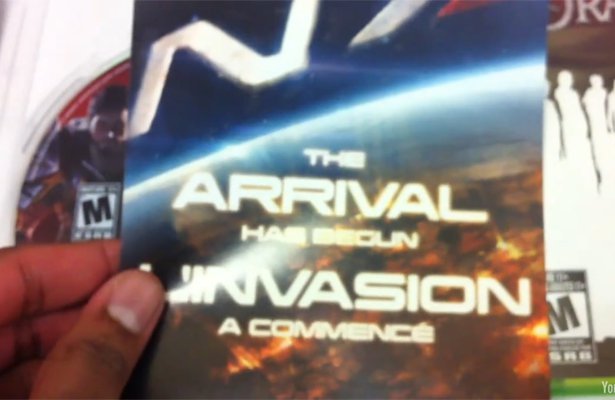 Mass Effect 2: Ulotka reklamująca DLC Arrival w pudełkach z Dragon Agem II [WIDEO]