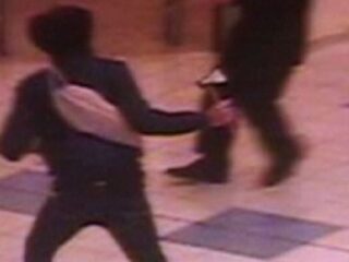 Złodziej bronił skradzionej konsoli toporkiem. Gdzie? W&nbsp;Polsce