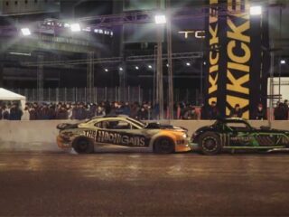 Dirt Showdown: Kolejny gameplay z&nbsp;ostrą rywalizacją na&nbsp;torze [WIDEO]
