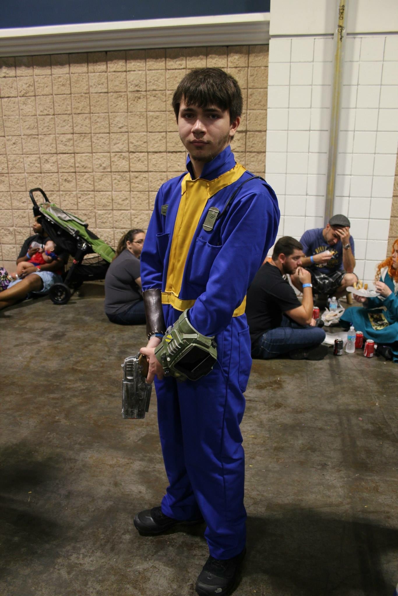 falloutcosplay2_176vh.jpg