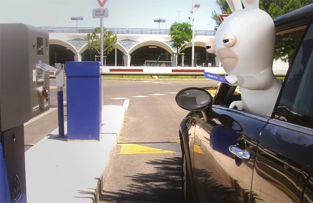 Rabbids: Na żywo i w kolorze – Kórliki na parkingu [WIDEO]