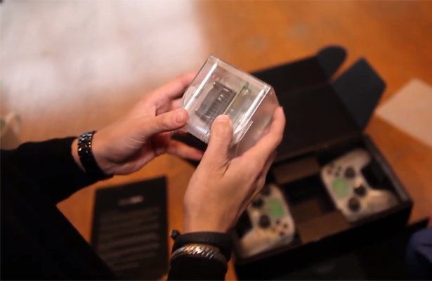 Ouya: Tak wygląda konsola „wielkości kostki Rubika”. Oficjalny „unboxing” [WIDEO]