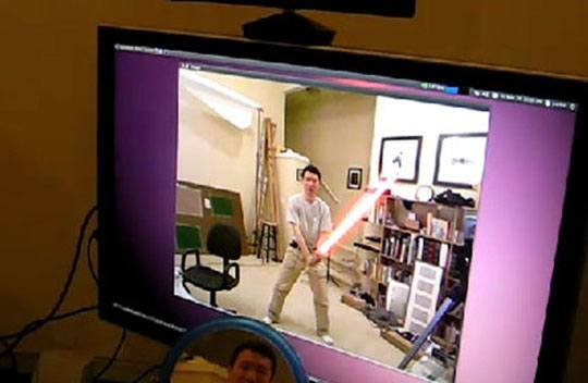 Kinect: Microsoft nie będzie ścigał hackerów. A ci stworzyli nową modyfikację – z mieczem świetlnym [WIDEO]