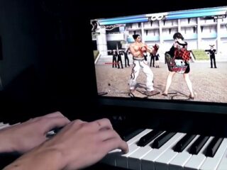 Nie&nbsp;tylko&nbsp;Doom. Tak&nbsp;się gra w&nbsp;Tekkena na&nbsp;pianinie [WIDEO]