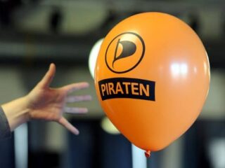 Piraci z parlamentów