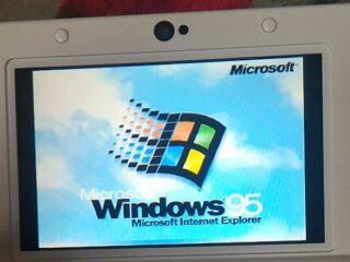 Windows 95 na&nbsp;przenośnej konsoli Nintendo? Czemu nie! [WIDEO]