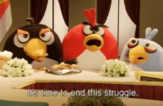 Angry Birds: W Korei wojna, a Świnie i Zezłoszczone Ptaki podpisują traktat pokojowy [WIDEO]