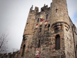 War of the Roses: Przechadzka twórców po&nbsp;pamiętnych miejscach [WIDEO]