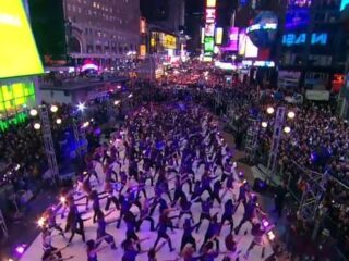 Kinect przejmuje nowojorski Times Square [WIDEO]
