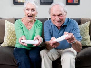 Badania: Gry dają szczęście… osobom starszym