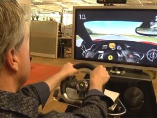 Forza Motorsport 4: Czytaj z ruchu mo… jej głowy [WIDEO]