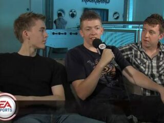 FIFA 11: Widzisz tych chłopaczków? To mistrzowie trików. Potrafisz to, co oni?