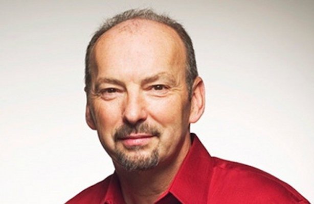 Peter Moore odchodzi z EA, by zostać szefem klubu piłkarskiego Liverpool F.C.