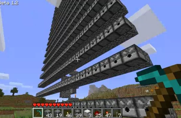 Minecraft: Kurczaków masakra wyrzutnią mechaniczną [WIDEO]