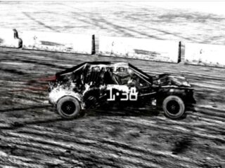 Mayhem: Wyścigi z pogiętą karoserią [WIDEO]