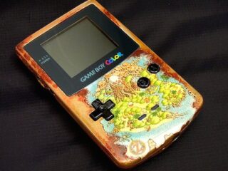 Przewodnik po&nbsp;konsolach zwykłych i&nbsp;limitowanych: Game Boy Light i&nbsp;Game Boy Color