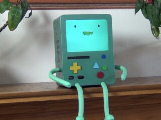 BMO w&nbsp;„realu” – działająca replika robota z&nbsp;serialu Pora na&nbsp;przygodę [WIDEO]