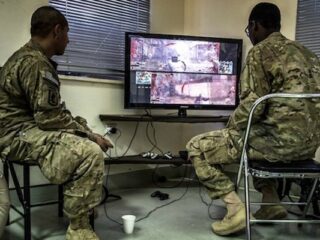 Xbox One: Wojskowy o&nbsp;„Halo-Boksie” – „Microsoft nas wyalienowało”