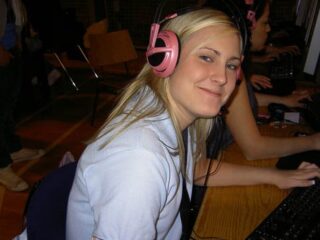 Osiemnastolatka rzuciła szkołę dla Counter-Strike´a