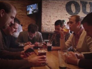 Downside: Gra, która&nbsp;pozwoli ci&nbsp;zwalczyć nałóg sięgania po&nbsp;telefon