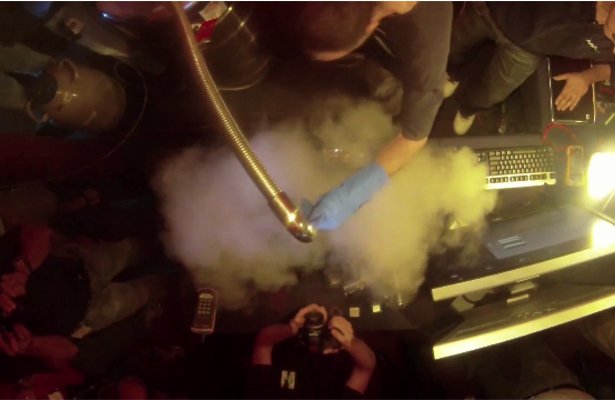 Overclocking: Rekord Guinnessa pobity. 8,429 GHz!