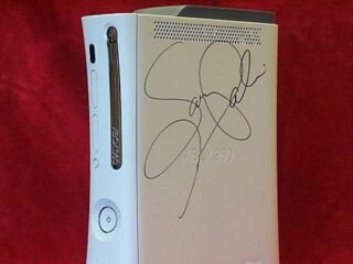 Konsola za milion baksów. Xbox 360 podpisany (?) przez Sarę Palin na eBayu!