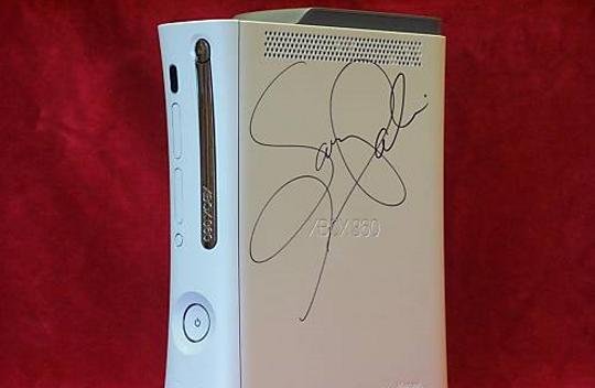 Konsola za milion baksów. Xbox 360 podpisany (?) przez Sarę Palin na eBayu!