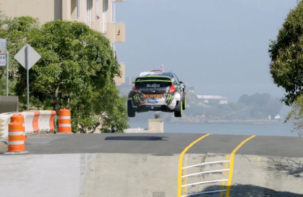 DiRT Showdown: Ken Block i gymkhana w mieście [WIDEO]