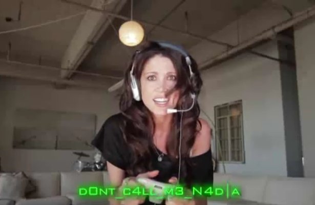 Call of Duty: Black Ops – Jak radzi sobie Nad… Shannon Elizabeth? [WIDEO]