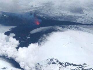 Pył wulkaniczny opóźnia premiery gier w Australii, w Islandii twórcy Eve Online pracują jakby nigdy nic