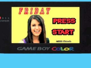Zniszcz sobie sobotę: Rebecca Black – „Friday” jako gra na&nbsp;GameBoy Color?