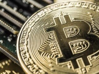 Kursy kryptowalut rosną po przemówieniu Trumpa o Bitcoinie