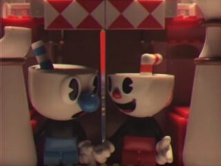 [Na marginesie] Ezio odświeżył swe szaty; kubek i&nbsp;diabeł rogaty