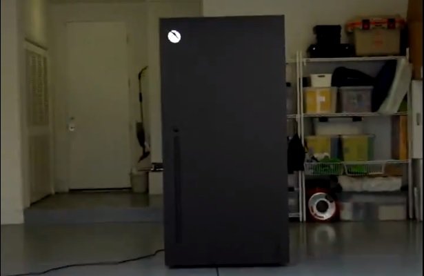 Xbox Series X jako… lodówka. I w prezencie od Microsoftu dostał ją Snoop Dogg [WIDEO]