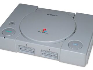 [Na marginesie] Dwadzieścia pięć lat Szaraka, niedobór padów to&nbsp;draka