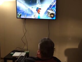 Powstało urządzenie pozwalające sterować w&nbsp;grach za&nbsp;pomocą wózka inwalidzkiego [WIDEO]