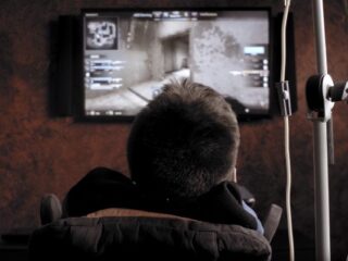 „Druga strona”: Powstaje film o niepełnosprawnym graczu w CS:GO ze Słupska [WIDEO]