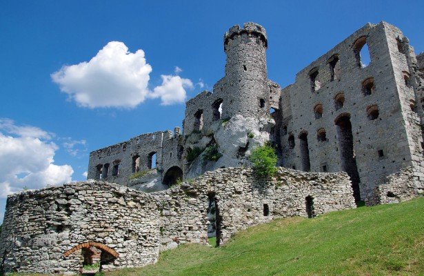 „Wiedźmin”: Być może poznaliśmy serialowe Kaer Morhen i Vilgefortza [AKTUALIZACJA]