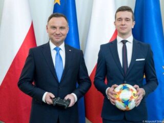 Andrzej Duda powołuje reprezentację Polski w Fifie