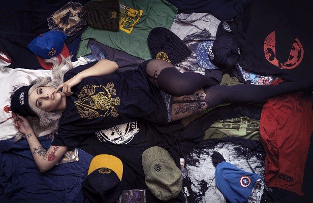 Good Loot: Odpakowujemy gadżety dla tych, którzy&nbsp;lubią się krzykliwie ubierać [UNBOXING]